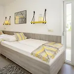 Apartment Capic Marin *
