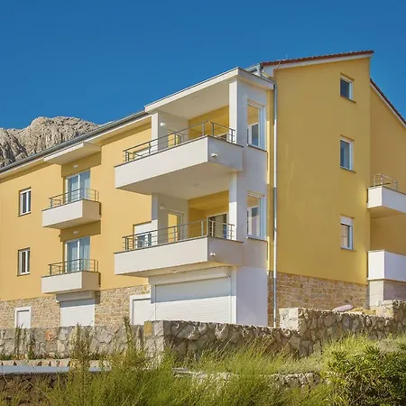 Apartment Capic Marin *